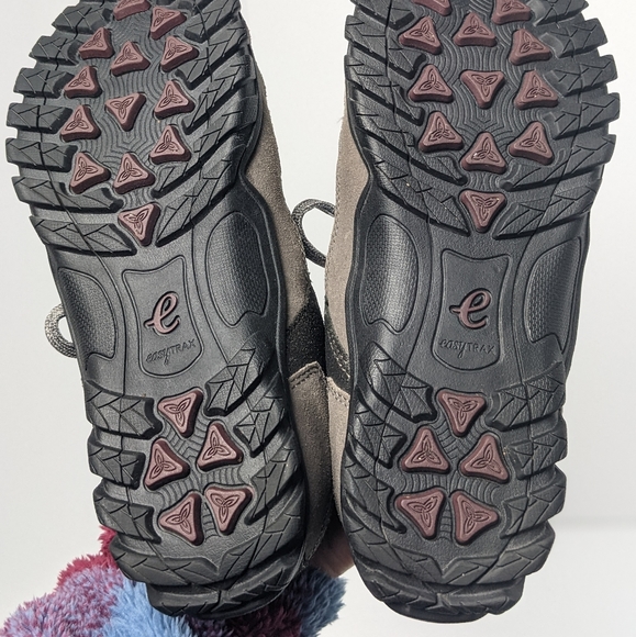 easy spirit explore sneakers - Picture 15 of 16